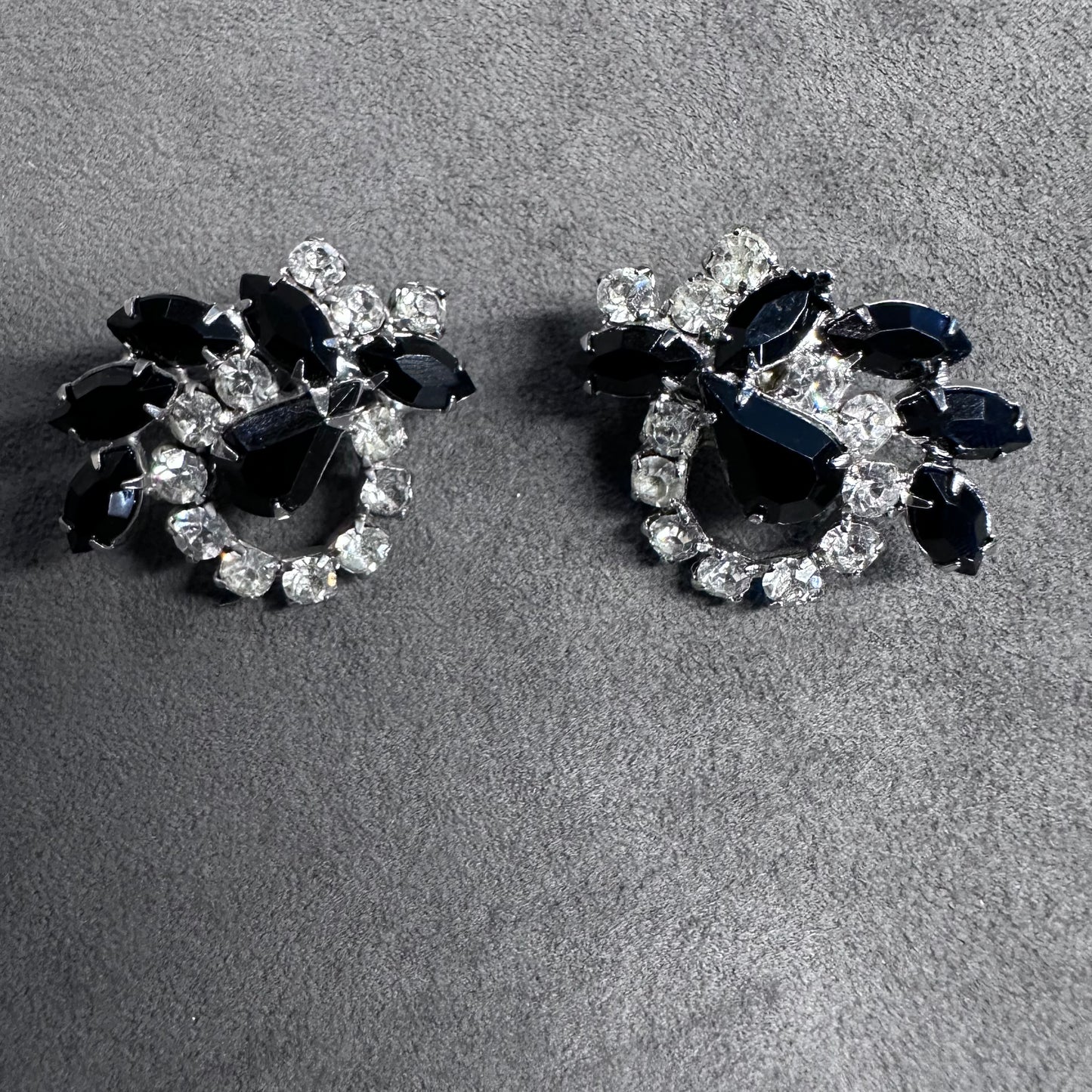 Vtg Black and Clear Crystal Rhinestone Clip-On Cluster Earrings
