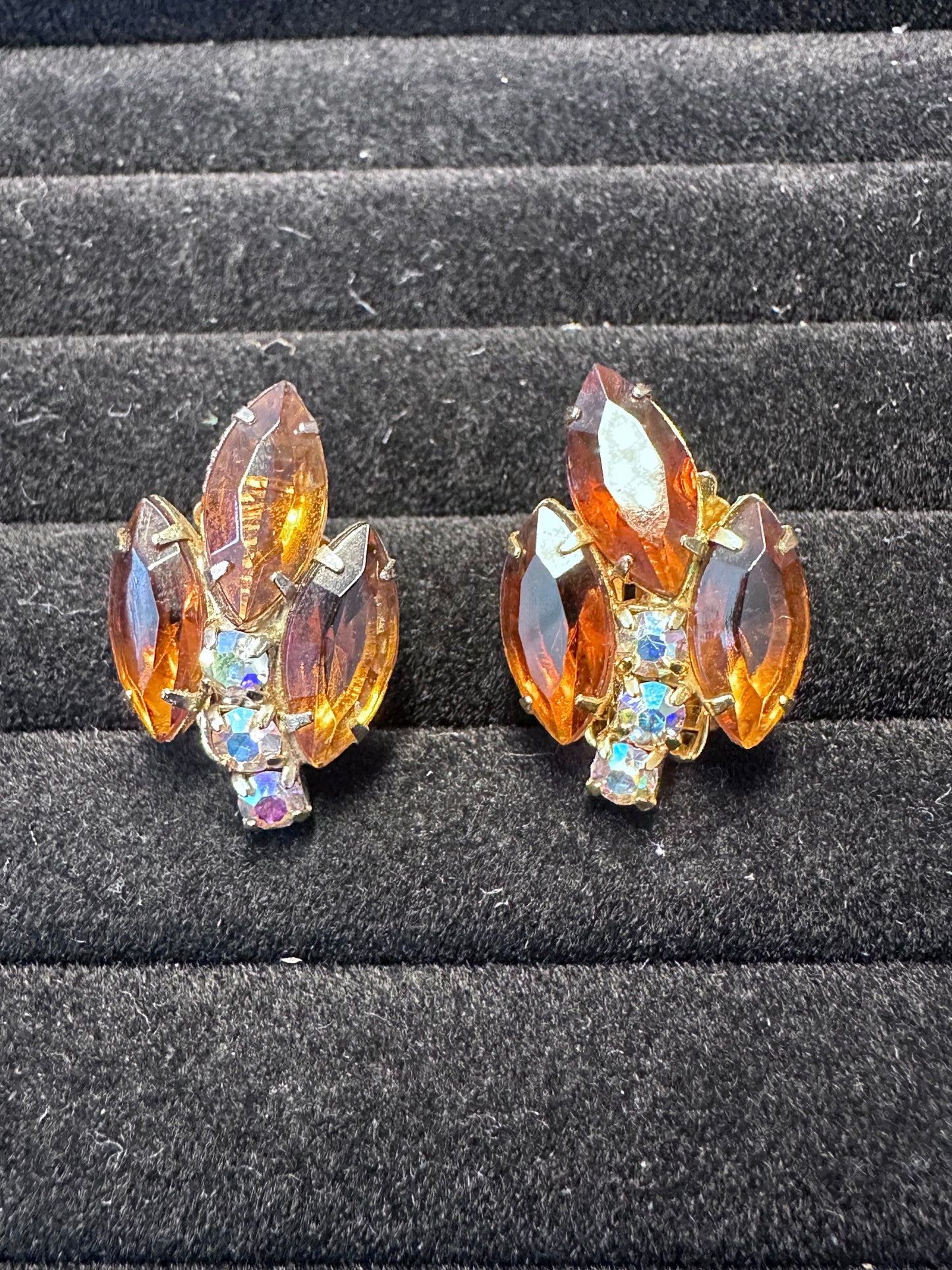 Vintage Juliana Brown Crystal Rhinestone Clip On Earrings