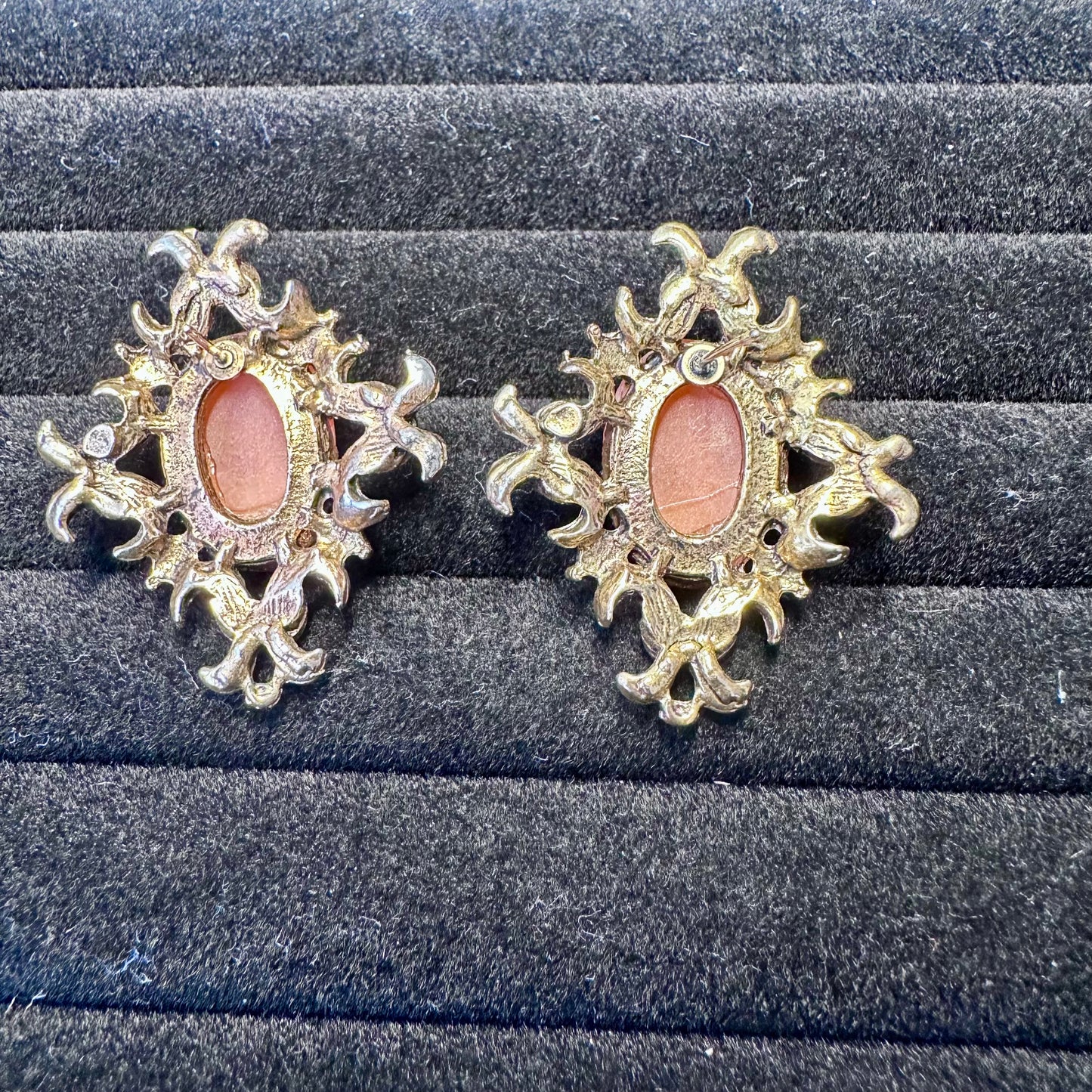 Vintage Ornate Cameo Pierced Earring
