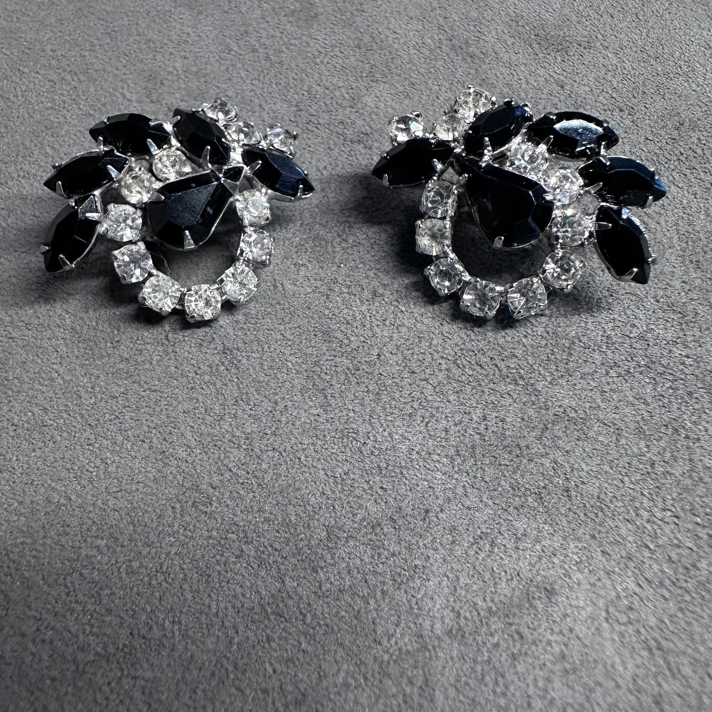 Vtg Black and Clear Crystal Rhinestone Clip-On Cluster Earrings