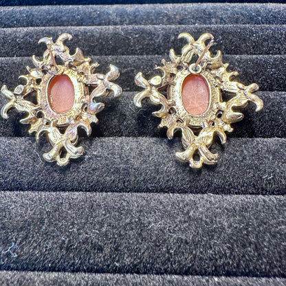 Vintage Ornate Cameo Pierced Earring