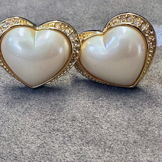 Vintage Trifari Gold Tone Heart Faux Pearl Rhinestone Clip On Earring
