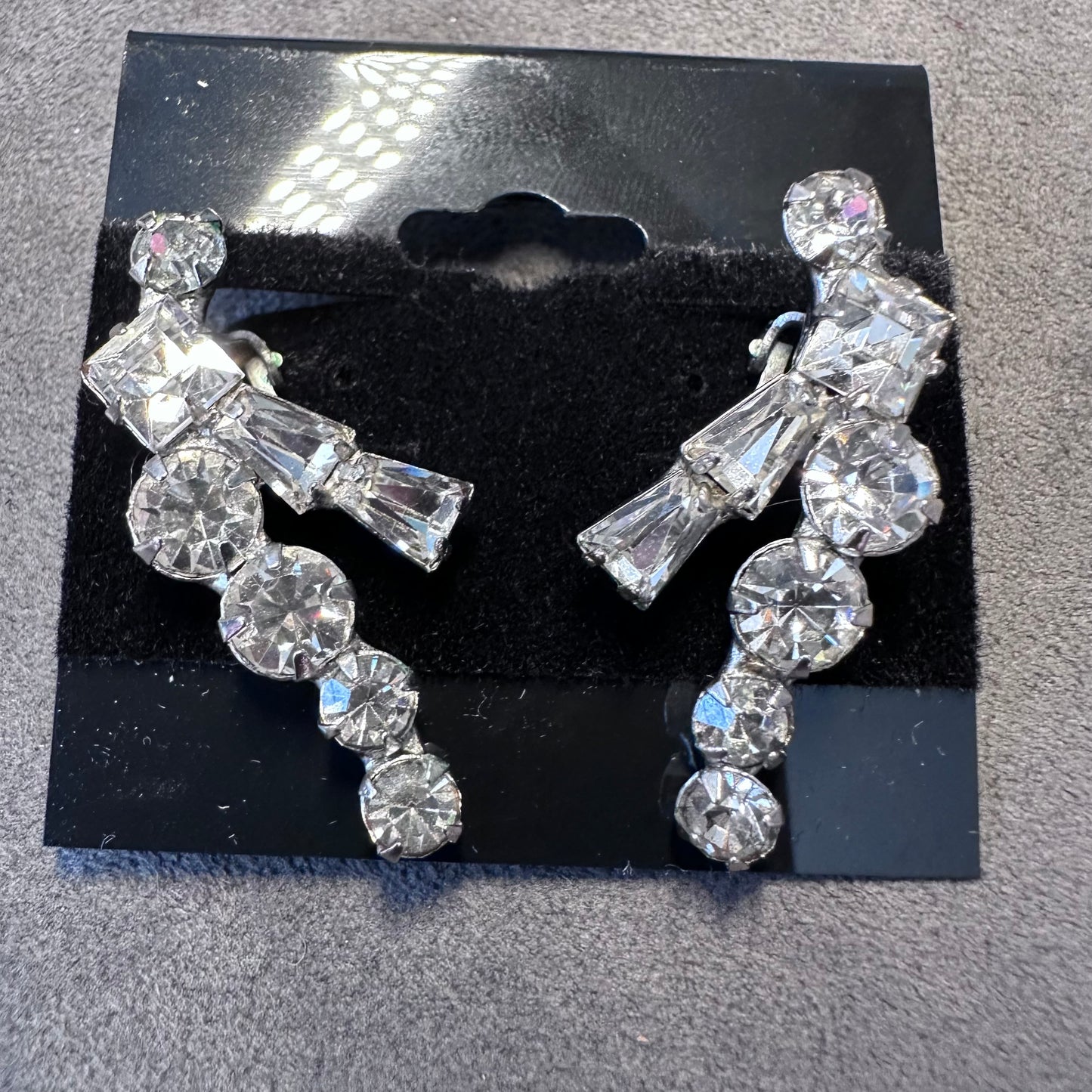 Vintage Silver Tone Crystal Clear Rhinestone High End Clip On Earring