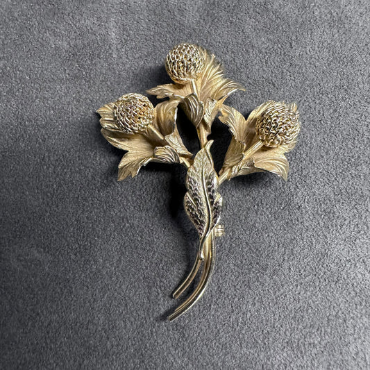 Vintage gold tone thistle flower Brooch Pin