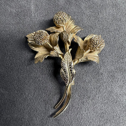 Vintage gold tone thistle flower Brooch Pin