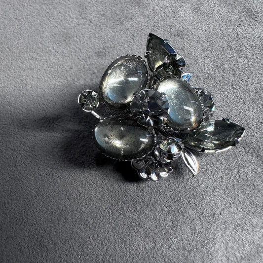 Vintage silver toned gray cabochon glass rhinestone floral brooch pin