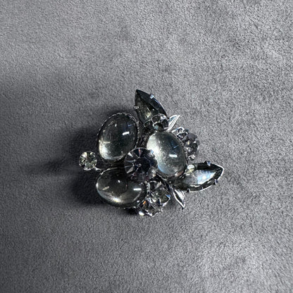 Vintage silver toned gray cabochon glass rhinestone floral brooch pin