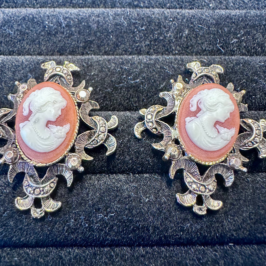 Vintage Ornate Cameo Pierced Earring