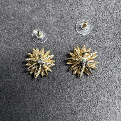 Stunning Gold Toned Pierced Earring