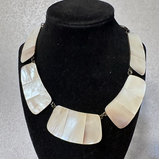 VINTAGE MOTHER OF PEARL PANEL INLAID COLLAR NECKLACE