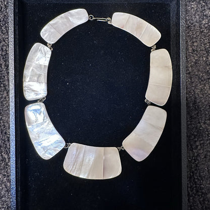 VINTAGE MOTHER OF PEARL PANEL INLAID COLLAR NECKLACE