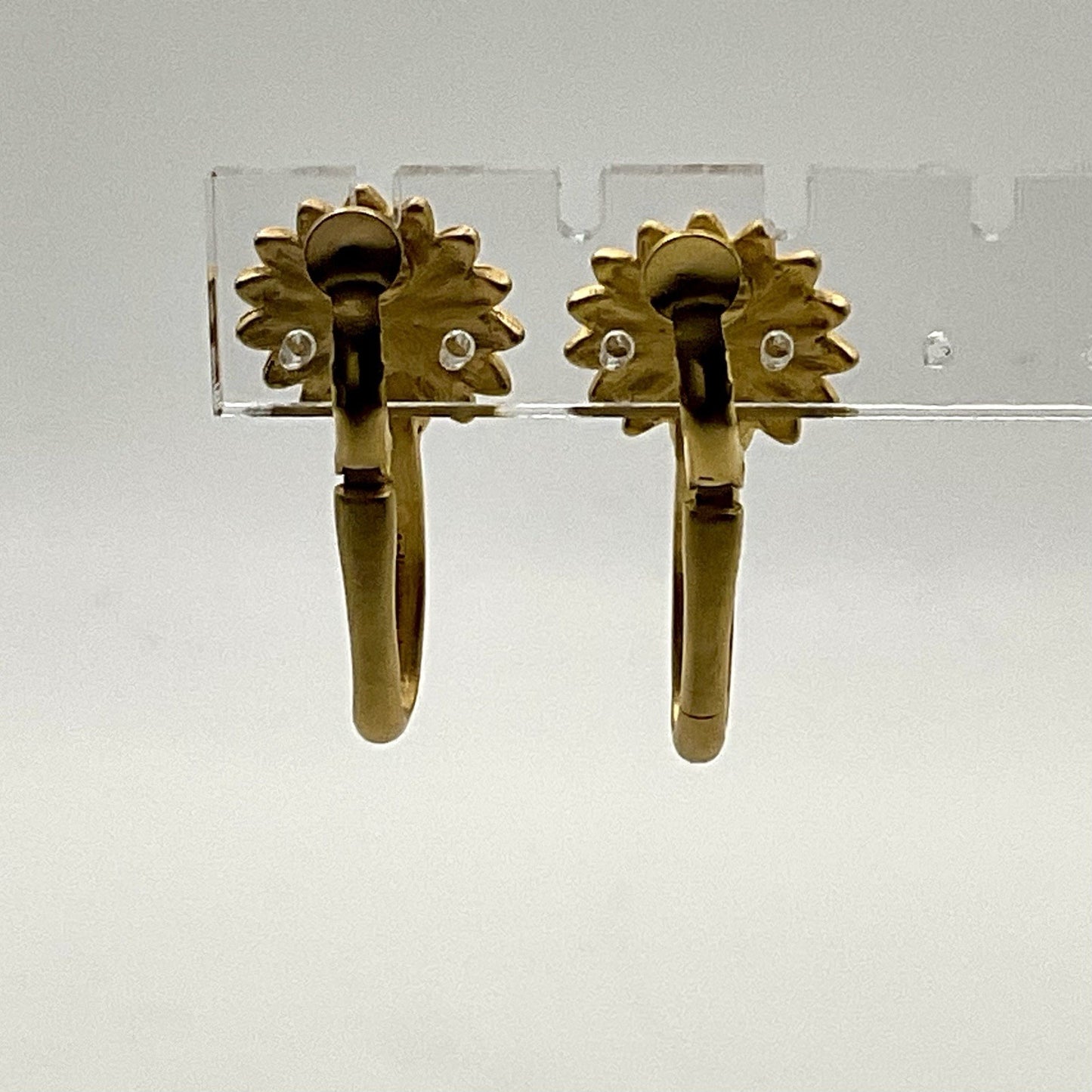 Liz Claiborne Dangle Clip Earrings Gold Tone Green Stone LCI Signed