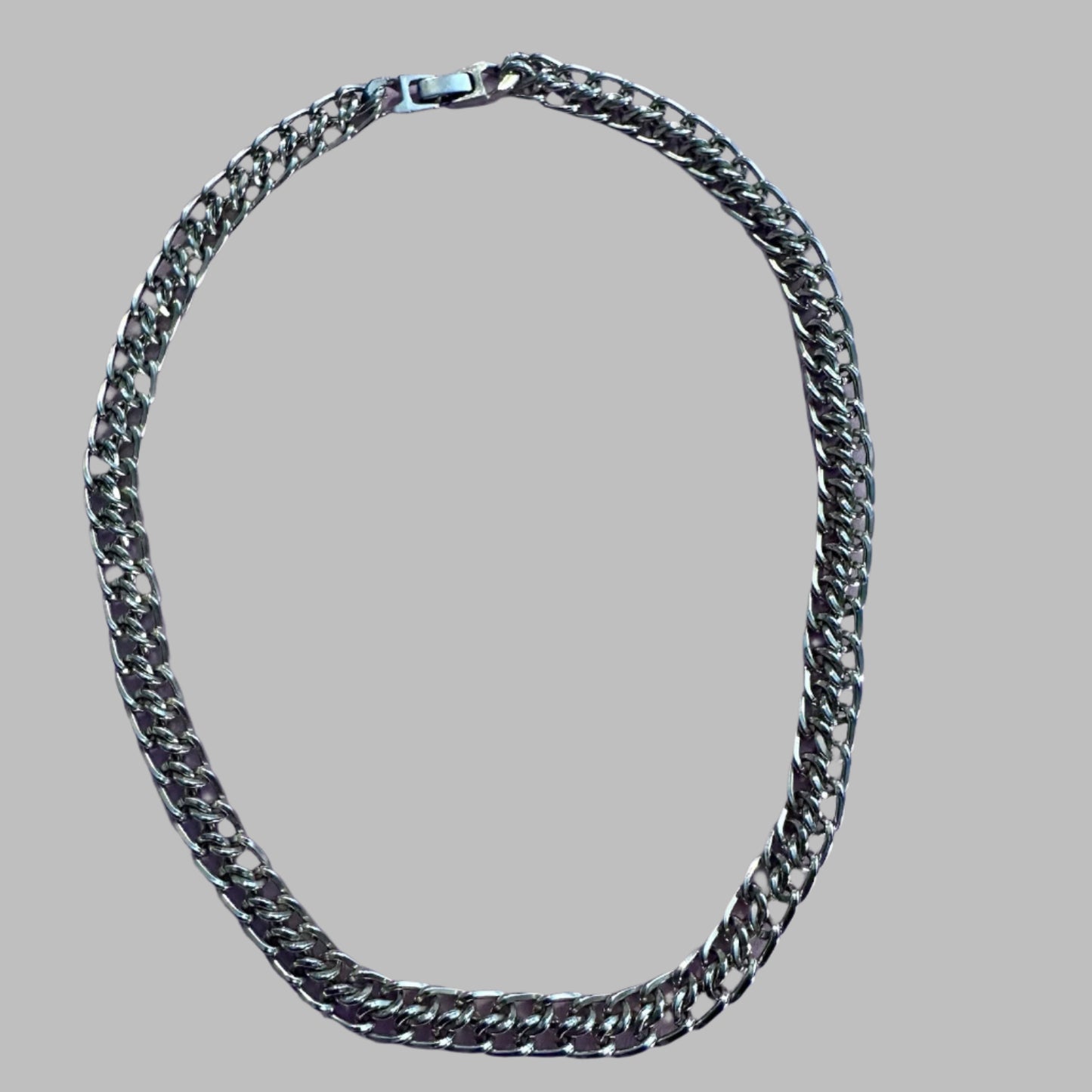 Vintage Gold Toned Cabled Style Fashion Necklace