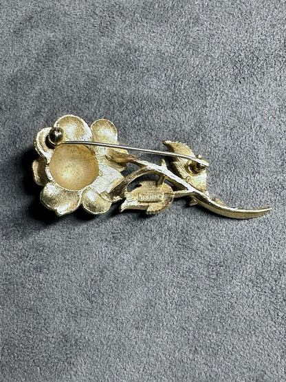 Vintage Trifari Gold Tone Rose Flower Brooch Pin – Classic Floral Jewelry