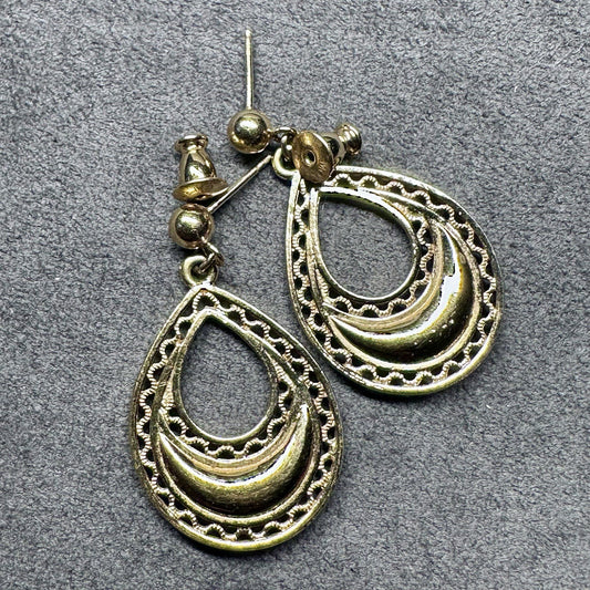 Vintage Monet Teardrop Filigree Chevron Open work Gold Tone Pierced Earring