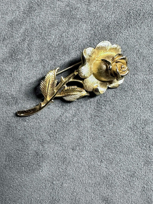 Vintage Trifari Gold Tone Rose Flower Brooch Pin – Classic Floral Jewelry