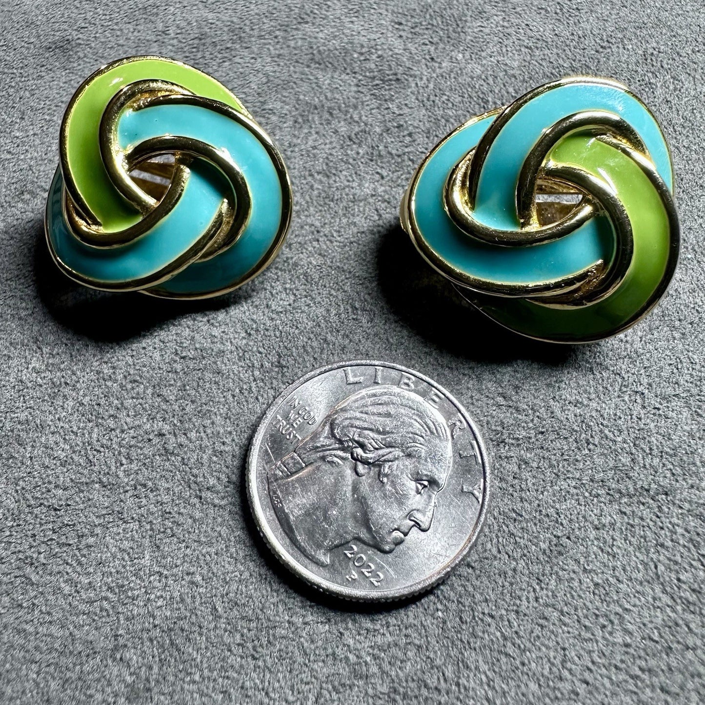 Vtg Donald Stannard  Gold Tone Green Blue Enamel Swirls Classic Clip On Earrings