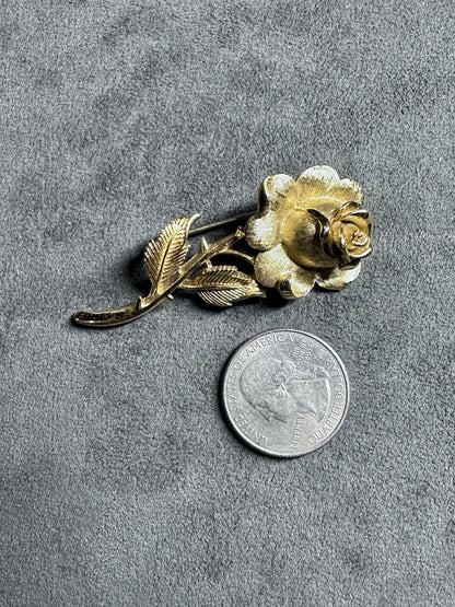 Vintage Trifari Gold Tone Rose Flower Brooch Pin – Classic Floral Jewelry